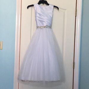 Special occasion white dress for girls.